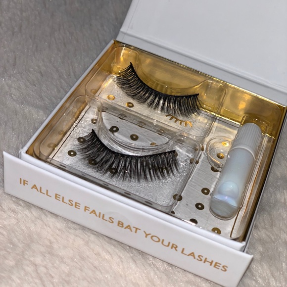 SOLD BATTINGTON LASHES - Picture 3 of 4